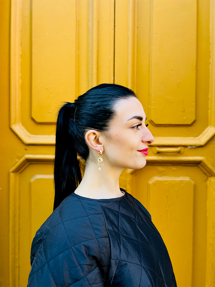 Canary Hoop Pearl - handmade earrings offering a unique mix of modern hoops and luminous pearls for versatile elegance - photo model - Italy 