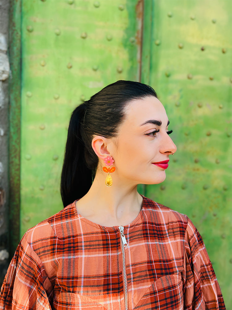 Crazy Quilt Bloom | Midi | Pink & Orange - Handmade Earrings, bold charm and a colourful, artistic design that’s ideal for weddings or any special event - photo Model - Italy