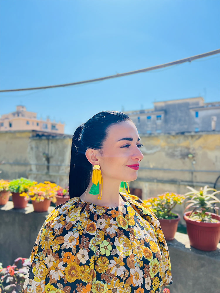 Daisy Daze | Yellow – A pair of elegant handmade earrings inspired by nature’s delicate flowers - photo model - Italy 