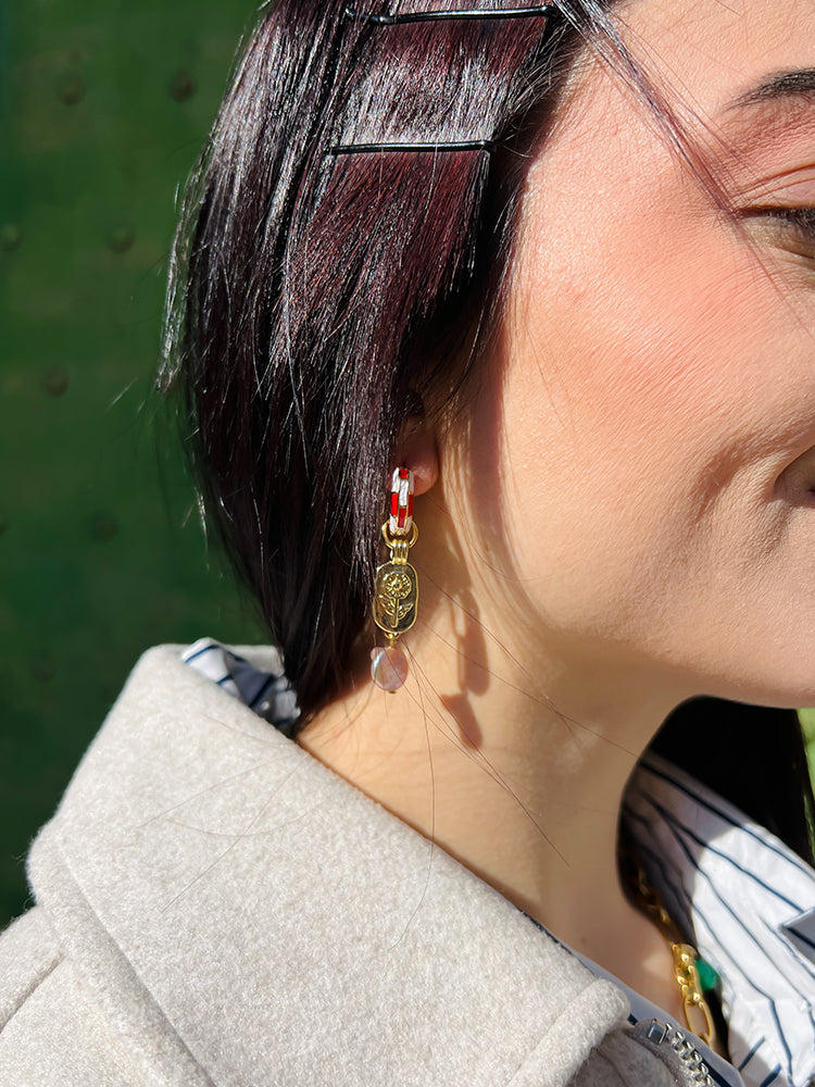 Flower Emblem - handmade earrings with colourful accents for a fresh bridal -  photo model - Italy