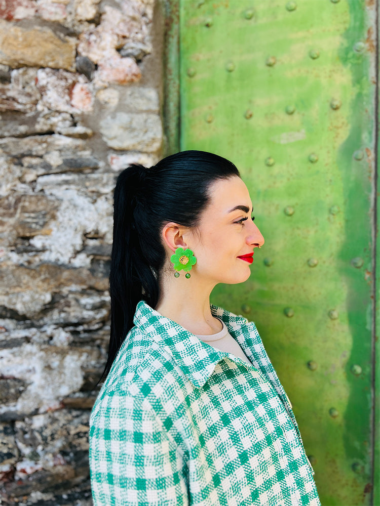 Fragole Fiore | Green – Beautiful earrings that capture the timeless charm of blooming flowers, perfect for any occasion - photo model - Italy
