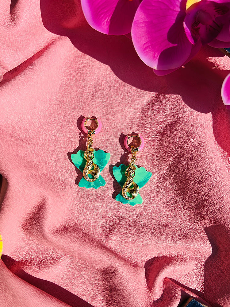 La Sirenetta | Midi Hoop - Handmade earrings with a minimalistic hoop design, perfect for those seeking an understated yet eye-catching accessory - styled shot 