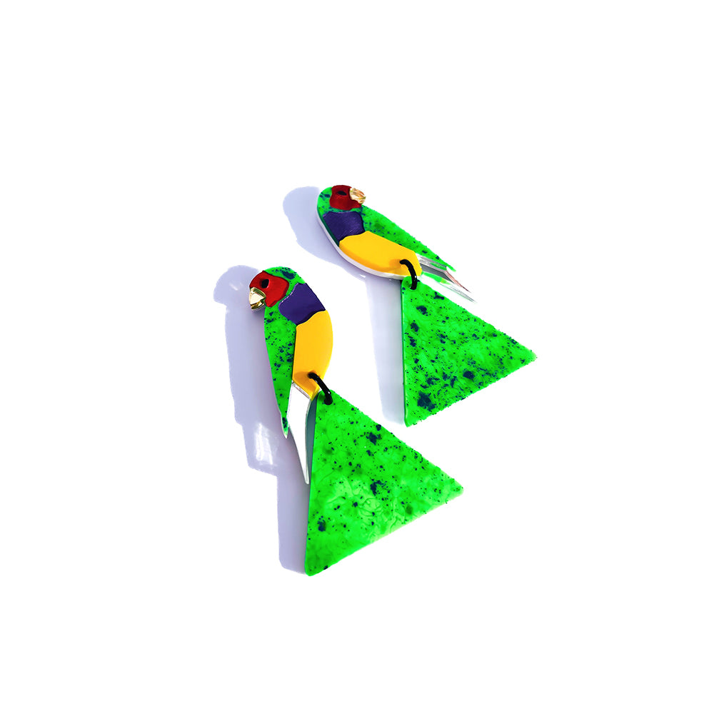 rainbow finch | green triangle perch